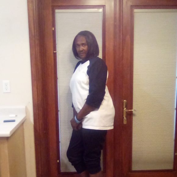 Meet your Posher, Beverly - Picture 1 of 1